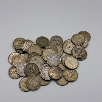 100円銀貨